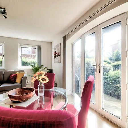 Guestready - Bright & Modern Flat - Free Parking Edinburgh