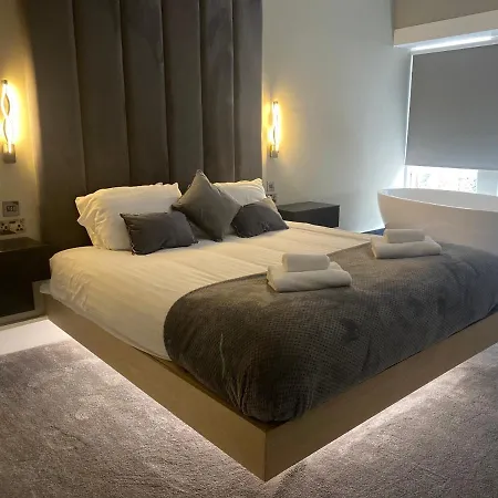 Luxury Royal Mile Boutique 2bedroom Apartamento Edimburgo