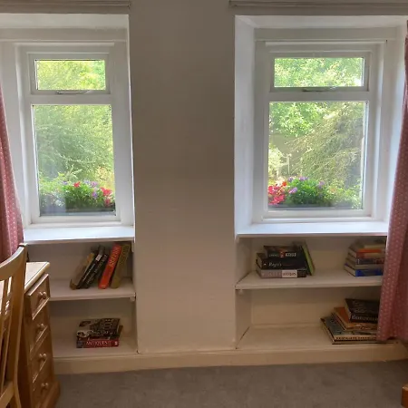 Victorian 3 Bedroom With Free Parking And Private Garden Apartment Edinburgh