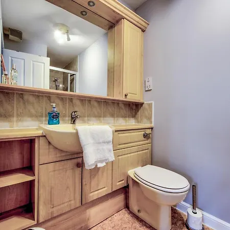 Altido Gorgeous 2br City Centre Apt With Parking *