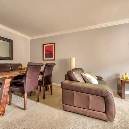 Altido Gorgeous 2br City Centre Apt With Parking Appartamento Edimburgo