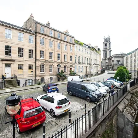 Altido Gorgeous 2br City Centre Apt With Parking Appartamento Edimburgo