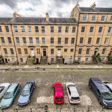 Altido Gorgeous 2br City Centre Apt With Parking * Edimburgo