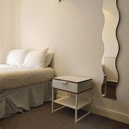 Amazing Apartments - Drumdryan St Near The Castle Apartment *