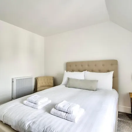 Guestready - Stylish Modern 2Br Flat For 4 - Free Parking
