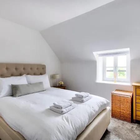 Guestready - Stylish Modern 2Br Flat For 4 - Free Parking *