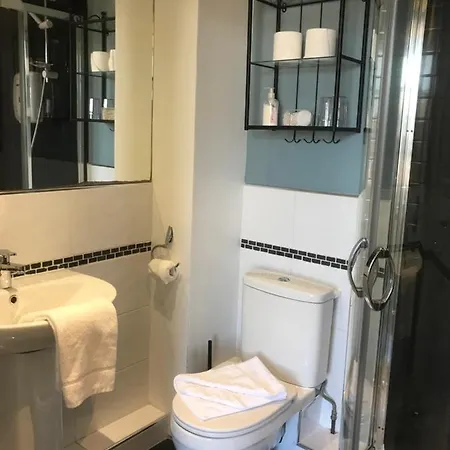 Albyn Townhouse Pensionat 4*