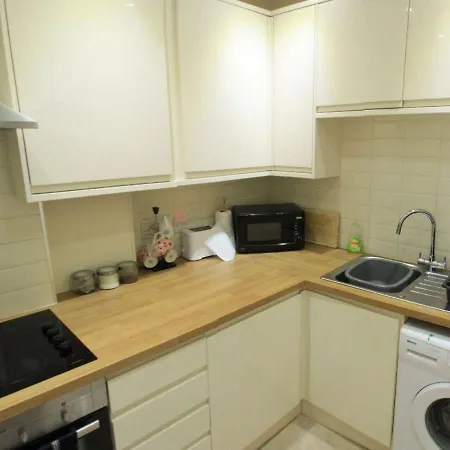 Entire Apartment In Edinburgh *
