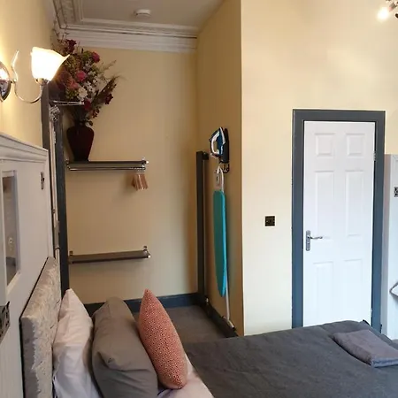 Lower Gilmore Place بيت ضيافة