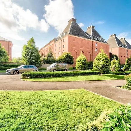 Guestready - Bright & Modern Flat - Free Parking *