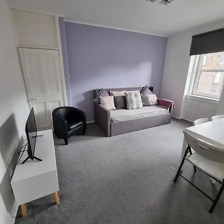 Bespoke Tours Scotland @ Morrison Street Apartment *