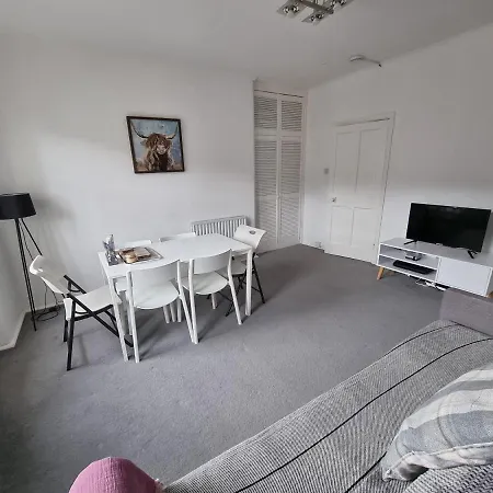 Bespoke Tours Scotland @ Morrison Street Apartmán Edinburgh