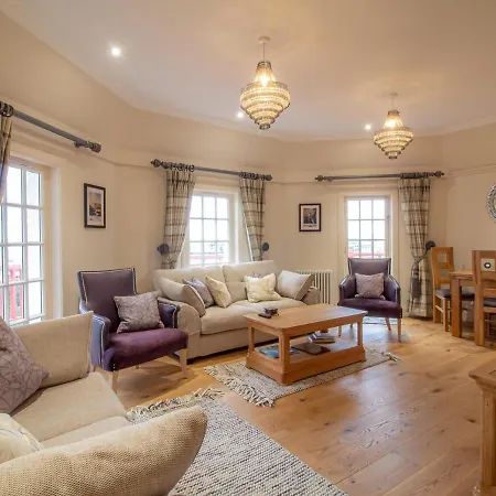 Luxury Royal Mile By The Castle - Sleeps 4 Apartment
