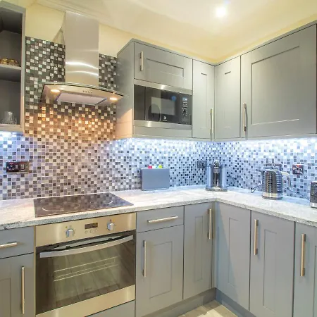 Luxury Royal Mile By The Castle - Sleeps 4 Apartment