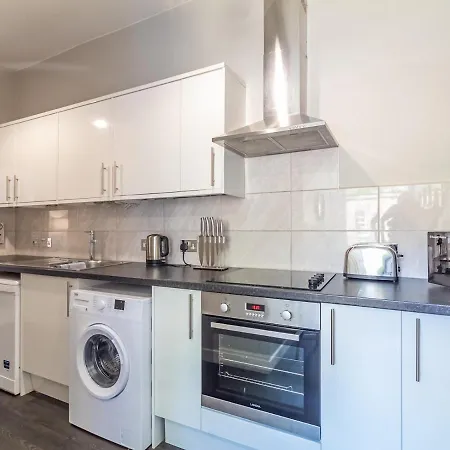 Pass The Keys Spacious And Homely Flat On The Royal Mile *