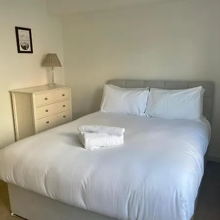 Pass The Keys Lovely 2bedroom Flat With Balcony * Édimbourg