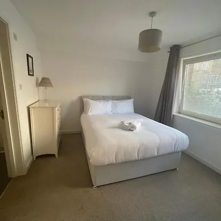 Appartement Pass The Keys Lovely 2bedroom Flat With Balcony *