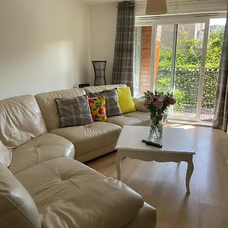Appartement Pass The Keys Lovely 2bedroom Flat With Balcony