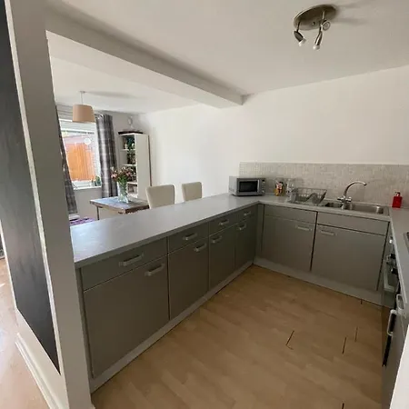 Pass The Keys Lovely 2bedroom Flat With Balcony Apartment Edinburgh