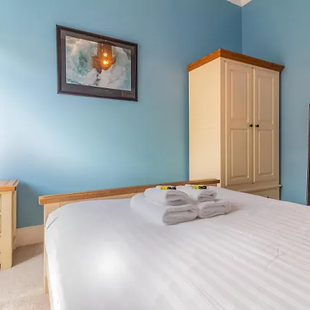 Pass The Keys Homely & Light-filled 1 Bedroom Flat In Chic Area Of Near Centre Appartement *