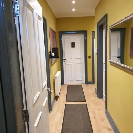 Lower Gilmore Place *