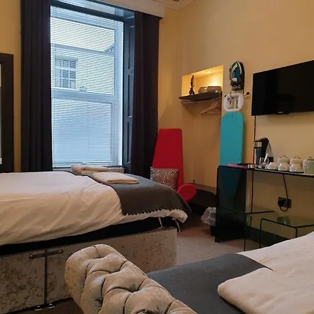 Lower Gilmore Place Guest house