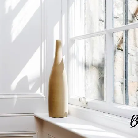 Gorgeous New Town Main Door 3br-3ba - Free Parking & Patio By Bonjour Residences * Edinburgh
