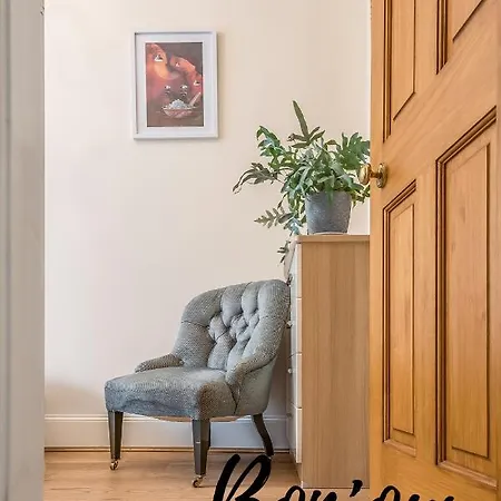 Georgian West End Main Door 2br-1ba, Near Eicc By Bonjour Residences Apartment Edinburgh