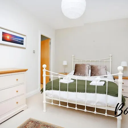 Spacious 2br-2ba, Charlotte Square - Free Parking By Bonjour Residences Apartamento *
