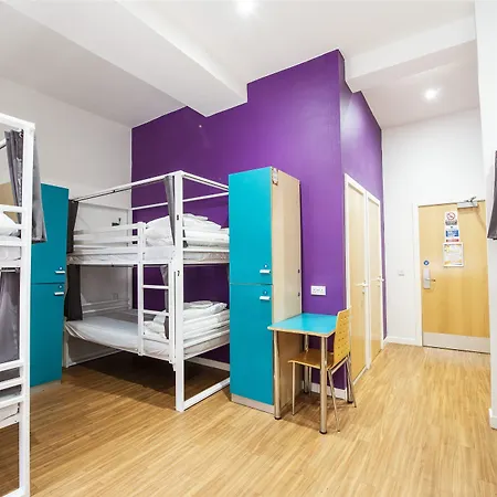 A&o Hostel *