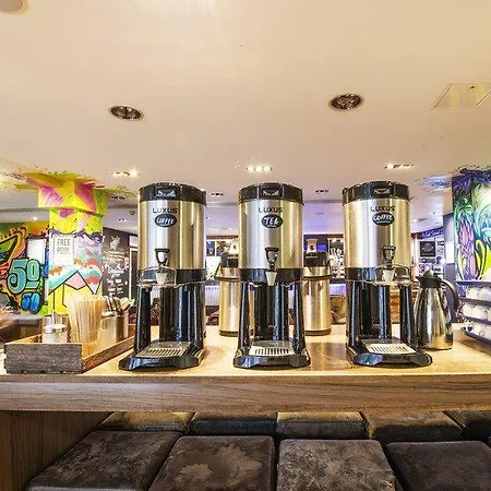 Hostel A&o
