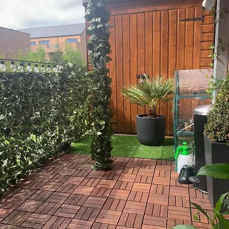 Appartement Pass The Keys Lovely 2bedroom Flat With Balcony
