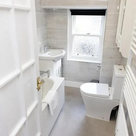 Joivy Beautiful Mews Near Princes Street 아파트