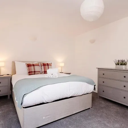 아파트 Joivy Beautiful Mews Near Princes Street *