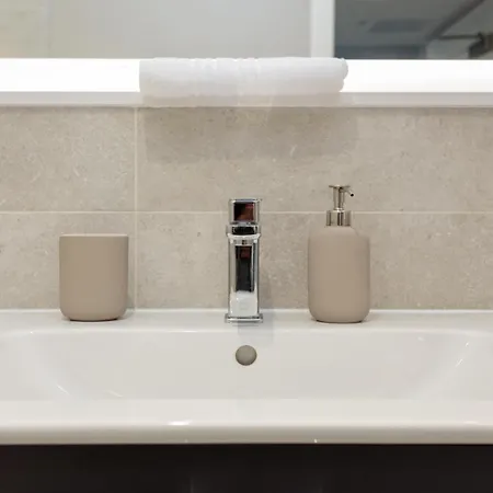 Dragon - Centre 2 Bed アパート *