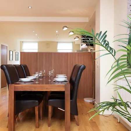 公寓 Joivy Spacious 2 Bed,2 Bath Flat, Free Parking And Rooftop Terrace