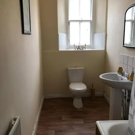 Apex Haymarket Station Apartment Edinburgh