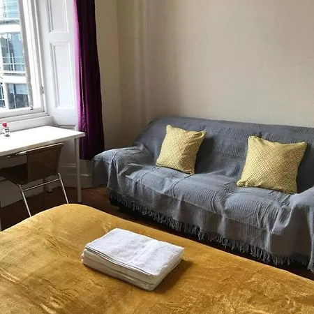 Apartment Apex Haymarket Station Apartment Edinburgh