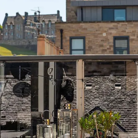 The Rooftop Terrace * Edynburg