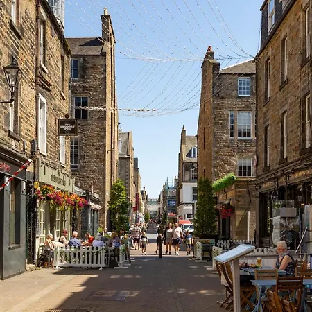 The Rooftop Terrace דירה