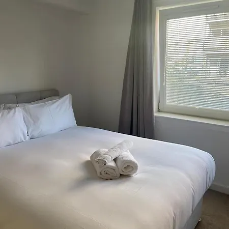 Pass The Keys Lovely 2bedroom Flat With Balcony