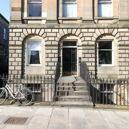 Joivy Fantastic New Town Flat With Shared Garden *