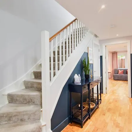 Stunning Townhouse // Sleeps 8 * Edimburgo