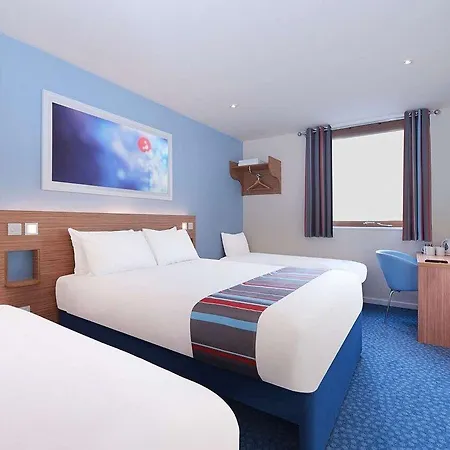 Travelodge Dreghorn Отель 3*