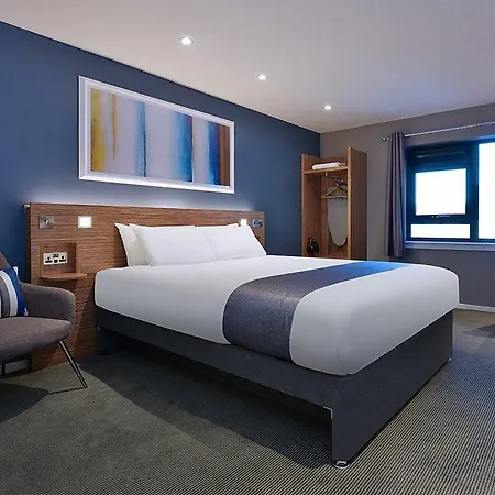 Travelodge Edinburgh Park 호텔 3*