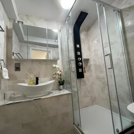 Comfy Balcony 2 Familyroom