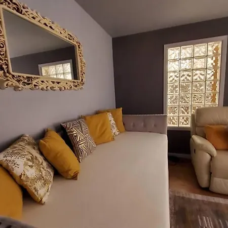 דירה 4 Separate Beds, Sleeps 6, Beautiful 2 Bed Apt *