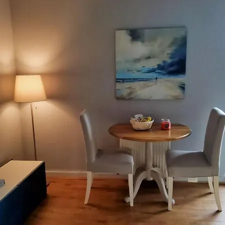 4 Separate Beds, Sleeps 6, Beautiful 2 Bed Apt דירה אדינבורו