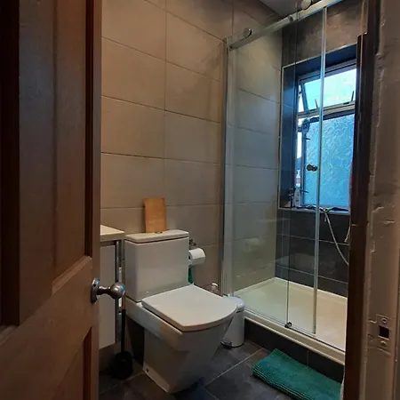 Lele's Flat - 15 Minutes To Airport & Centre