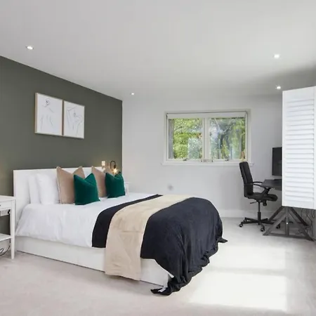 Stunning Townhouse // Sleeps 8 Edimburgo